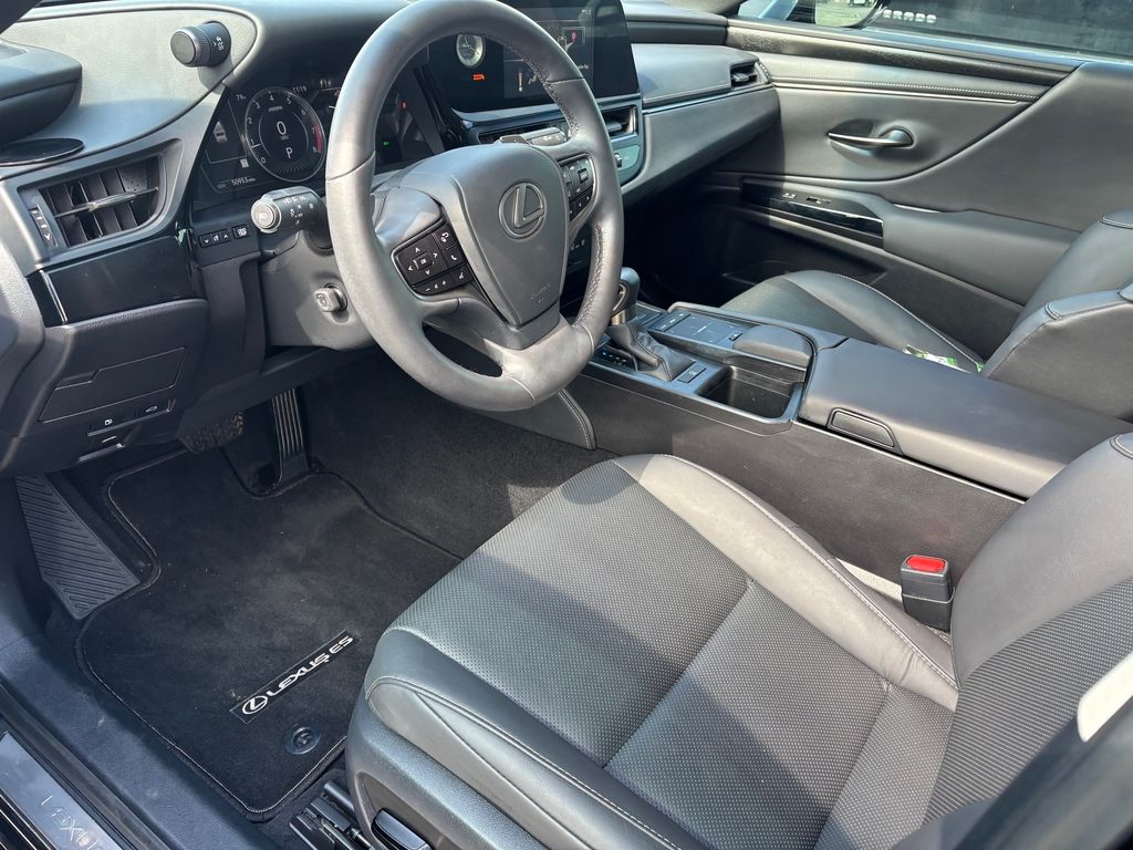 Used Car 2022 Lexus Es  350 For Sale Under $40,000 In Austin, Texas