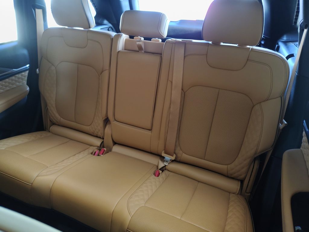 Used Car 2023 Jeep Grand Cherokee  Summit For Sale Under $40,000 In Austin, Texas