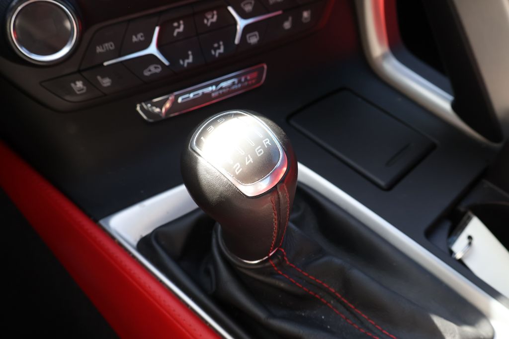 2015 Chevrolet Corvette Stingray 21