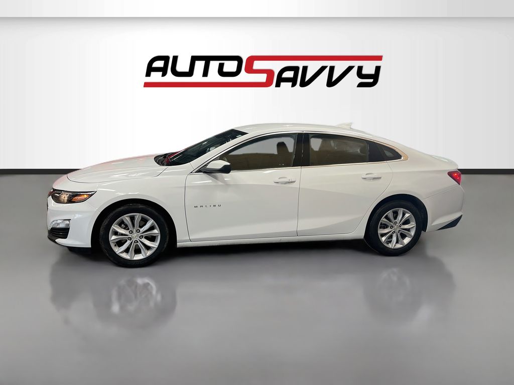 Used 2025 Summit White Chevrolet LT image 4