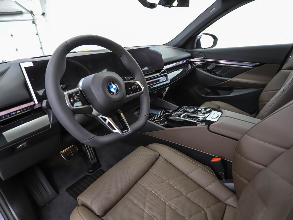 Thumbnail: 2027 BMW 5 Series - 10