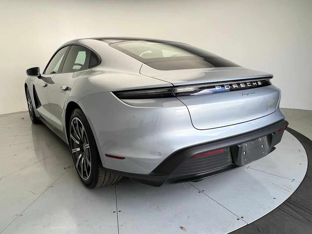 2021 Porsche Taycan  3