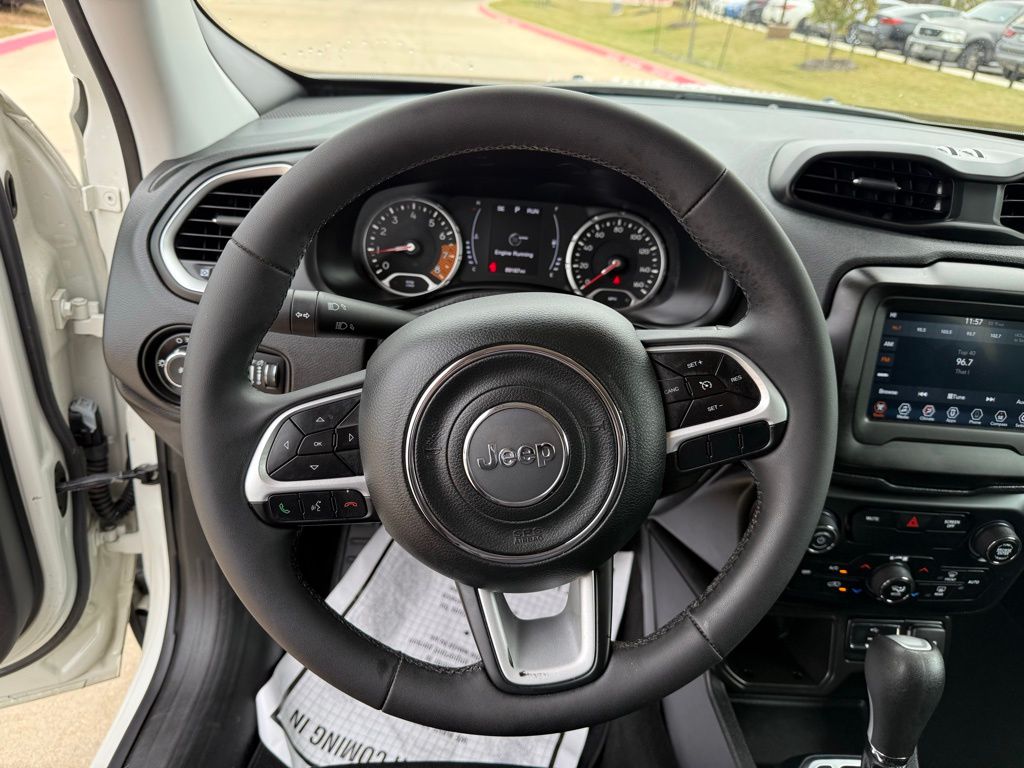 Thumbnail: 2019 Jeep Renegade - 15