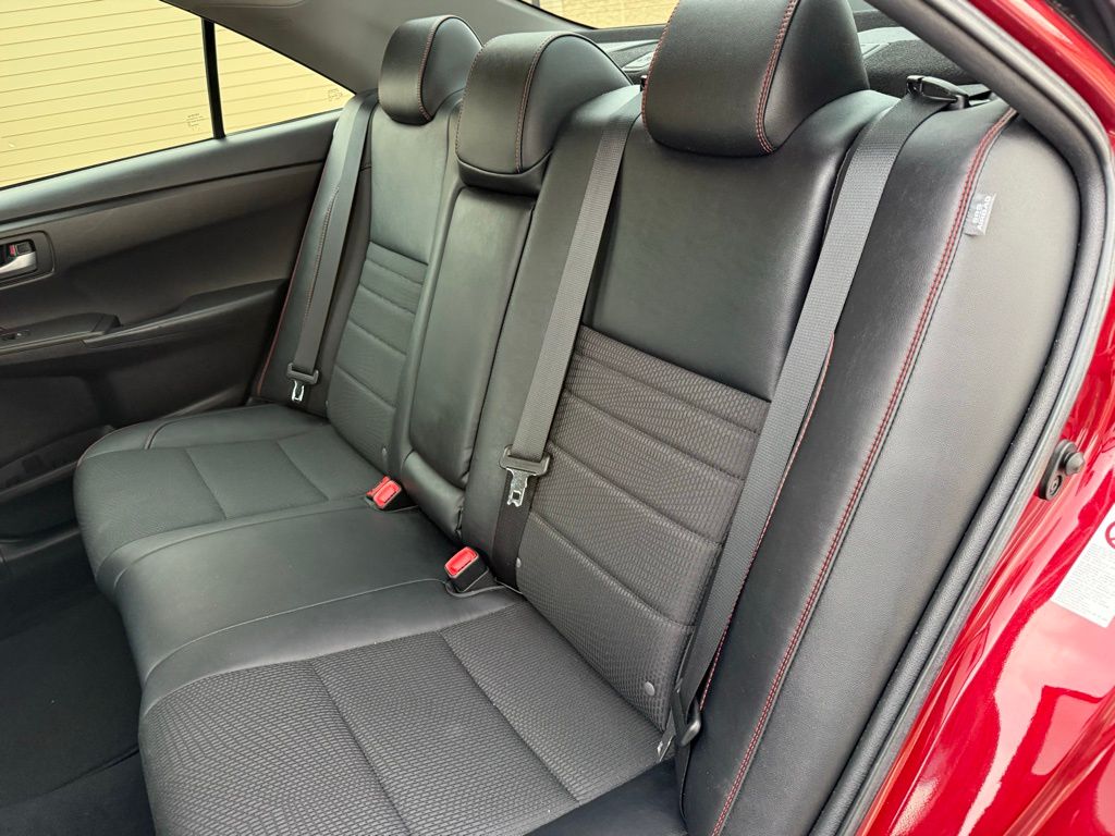 Thumbnail: 2016 Toyota Camry - 10