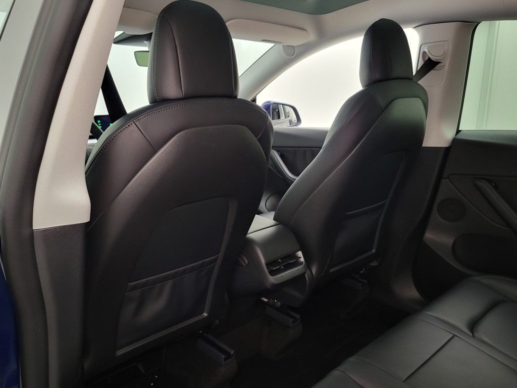 Thumbnail: 2022 Tesla Model Y - 21