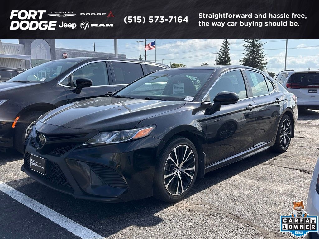  2018 Toyota Camry SE   