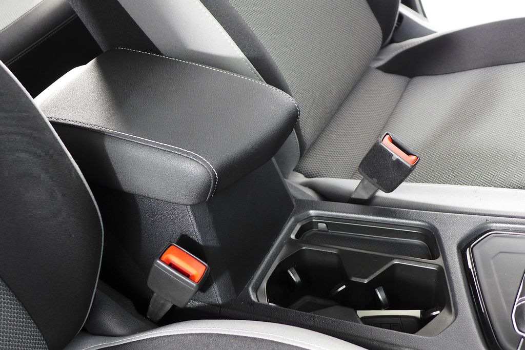 Thumbnail: 2024 Volkswagen Taos - 16