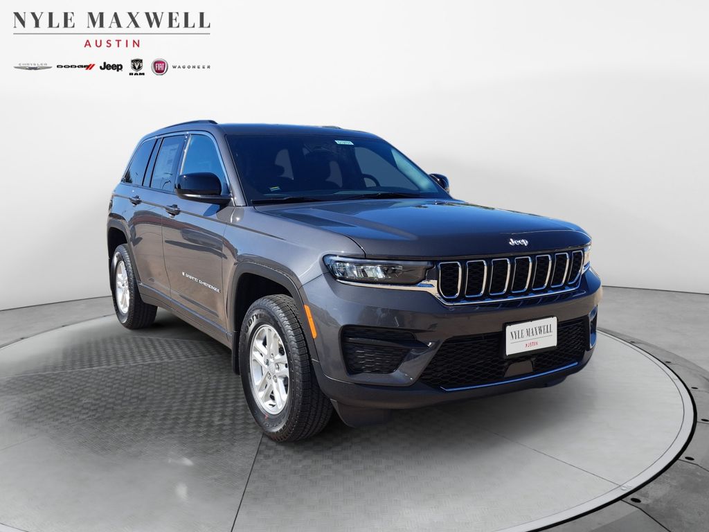 New Car 2025 Jeep Grand Cherokee  Laredo For Sale Under $40,000 In Austin, Texas