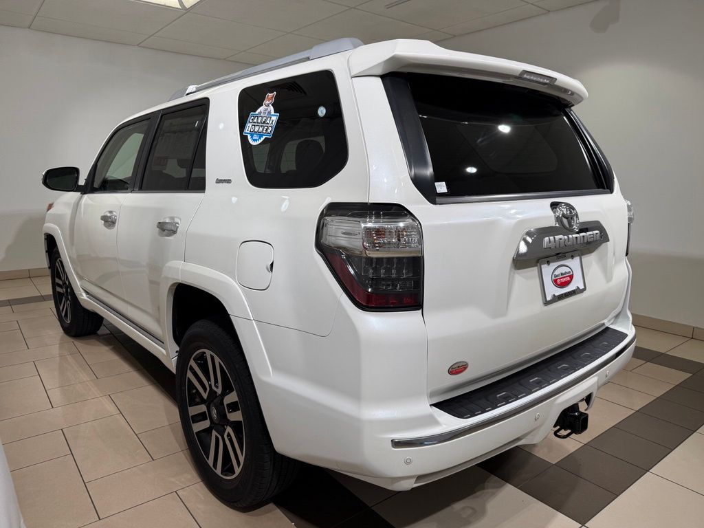 Thumbnail: 2020 Toyota 4Runner - 3