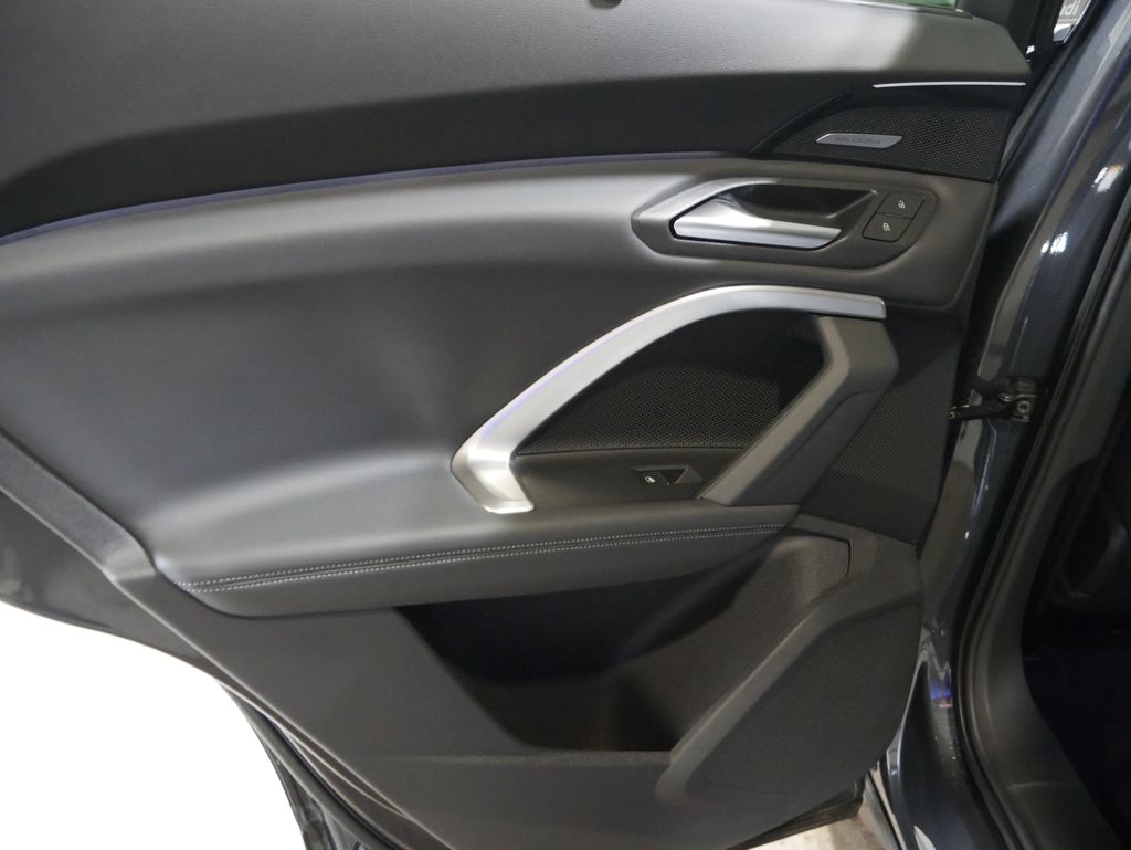 Thumbnail: 2025 Audi Q5 - 20