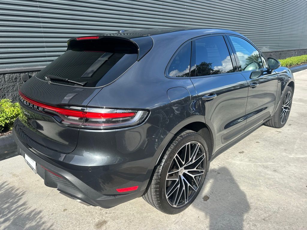 Thumbnail: 2023 Porsche Macan - 9