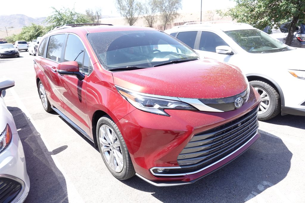 2023 Toyota Sienna Platinum 7-Passenger Hybrid FWD's photo