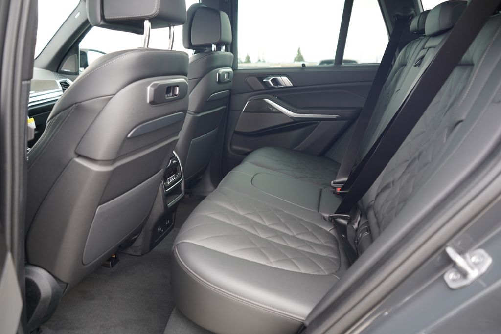 Thumbnail: 2026 BMW X5 - 12