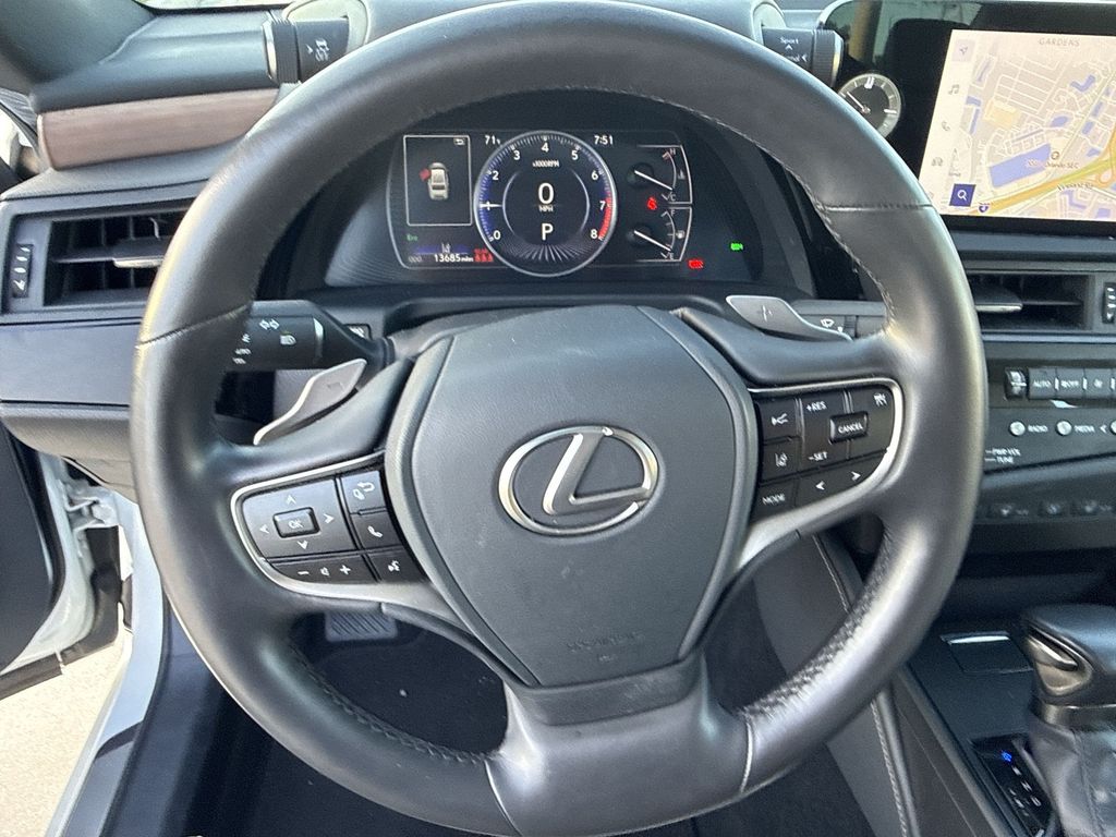 Thumbnail: 2025 Lexus ES - 21