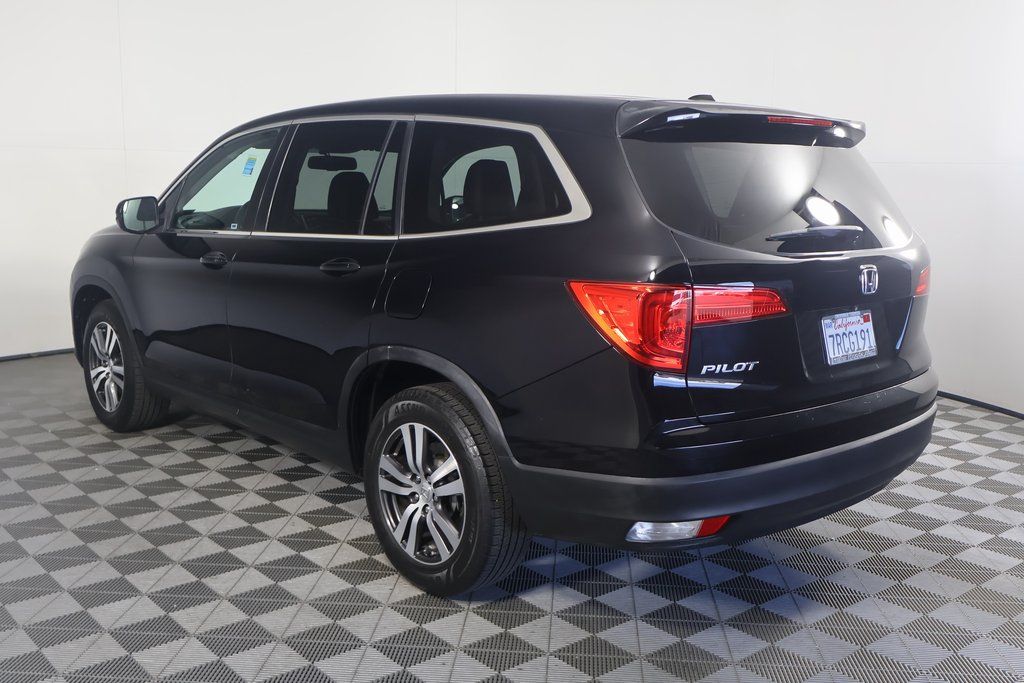 Thumbnail: 2016 Honda Pilot - 4