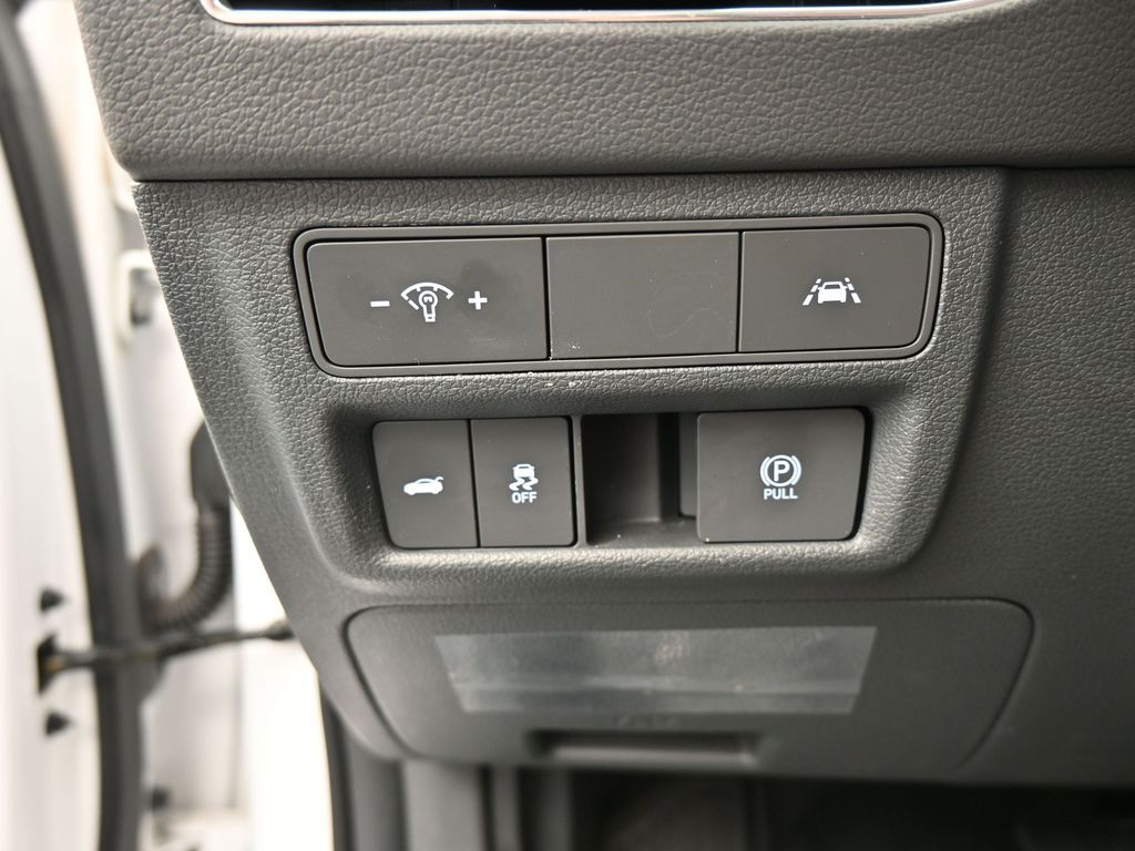 Used 2023 Serenity White Hyundai SEL image 33