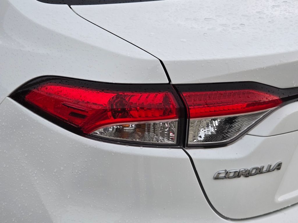 2021 Toyota Corolla - $15,677