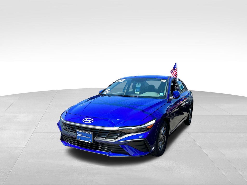 2024 Hyundai Elantra Hybrid Blue 4