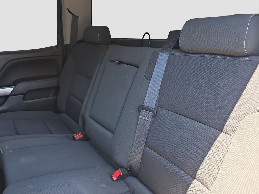Used 2018 Silver Chevrolet LT image 12
