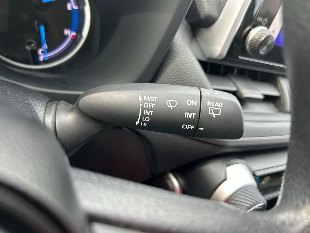 Thumbnail: 2025 Toyota RAV4 - 20