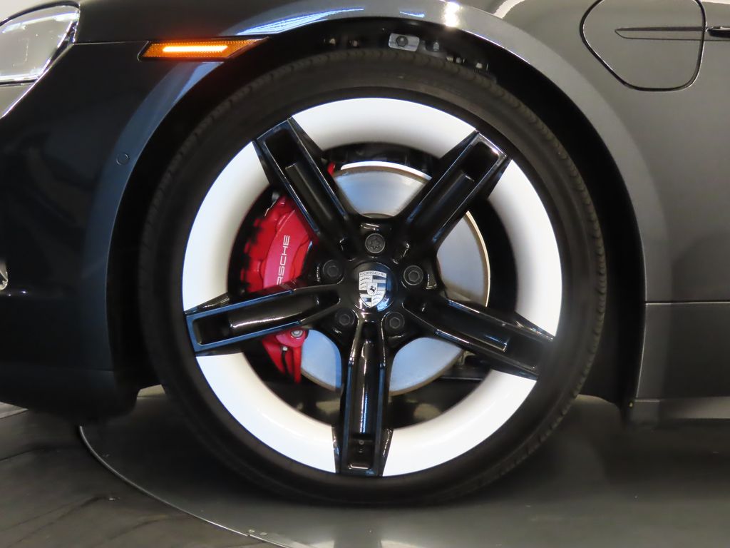 Thumbnail: 2025 Porsche Taycan - 11