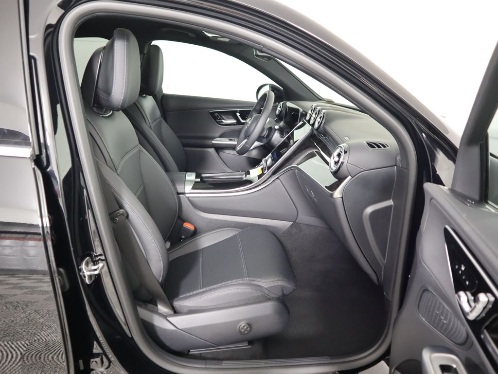 Thumbnail: 2026 Mercedes-Benz GLC - 22