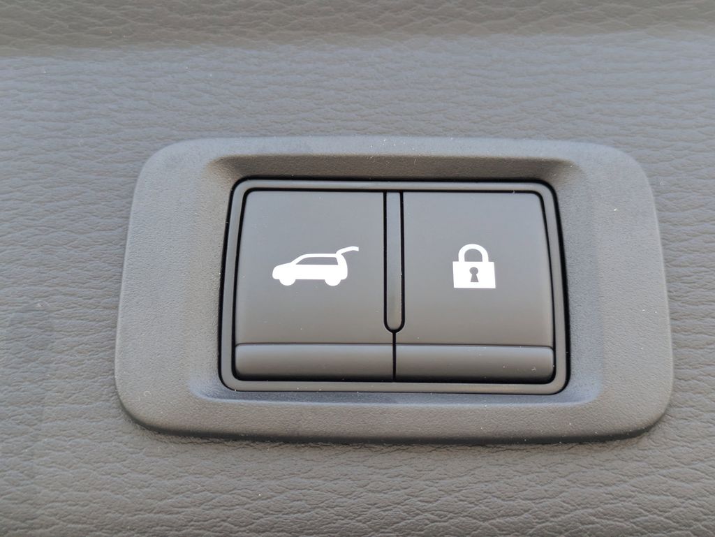 2025 Mitsubishi Outlander Plug-in Hybrid Platinum Edition - Photo 13