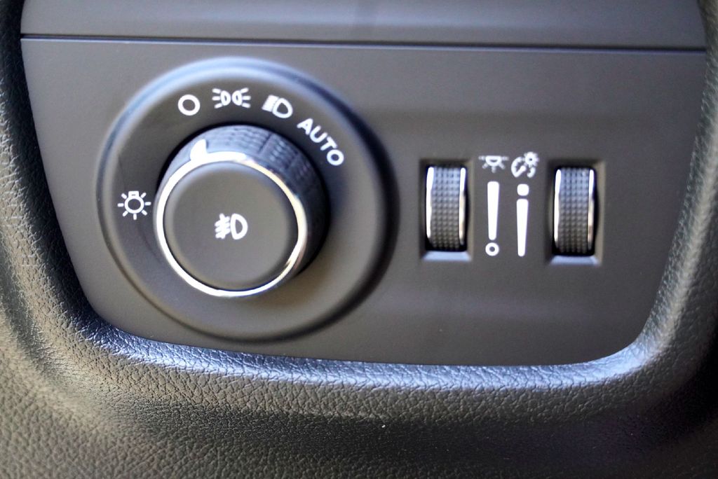 New Car 2025 Jeep Grand Cherokee L  Limited For Sale Under $50,000 In Taylor, Texas