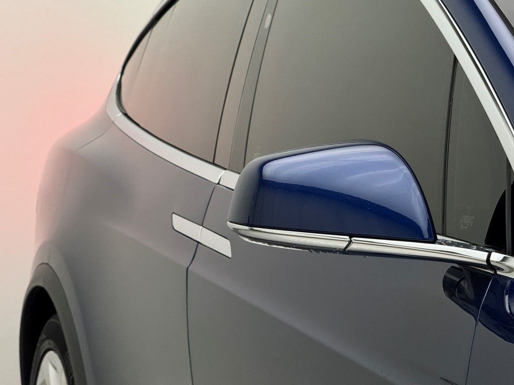 2020 Tesla Model X Long Range 4