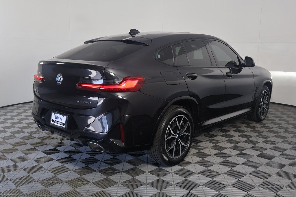 Thumbnail: 2022 BMW X4 - 4