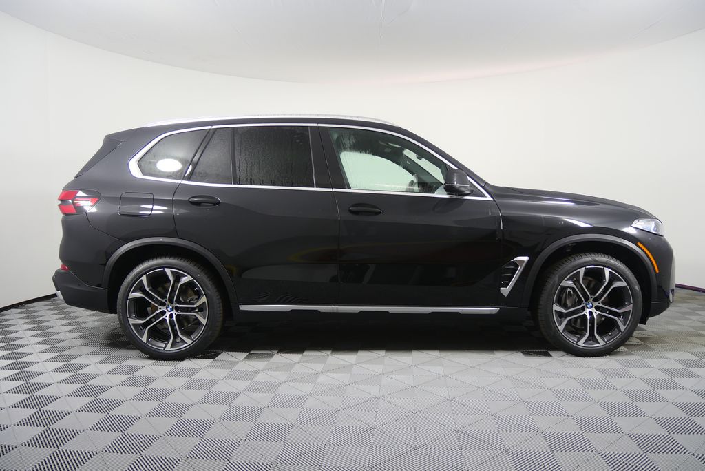 Thumbnail: 2026 BMW X5 - 2