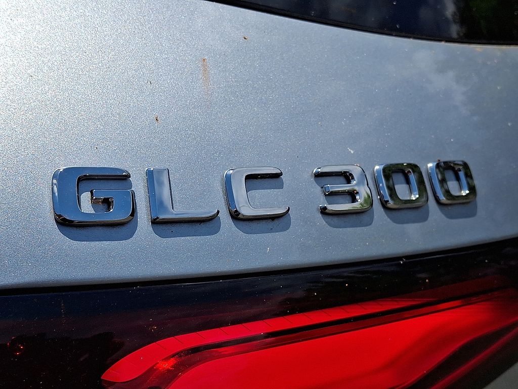 Thumbnail: 2026 Mercedes-Benz GLC - 32