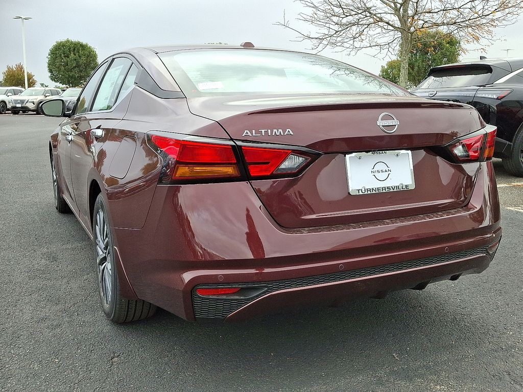 Thumbnail: 2025 Nissan Altima - 3