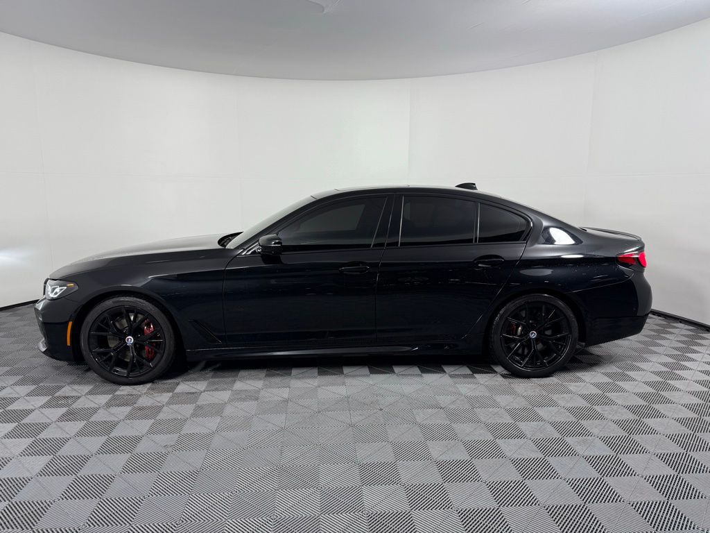 Thumbnail: 2023 BMW 5 Series - 8