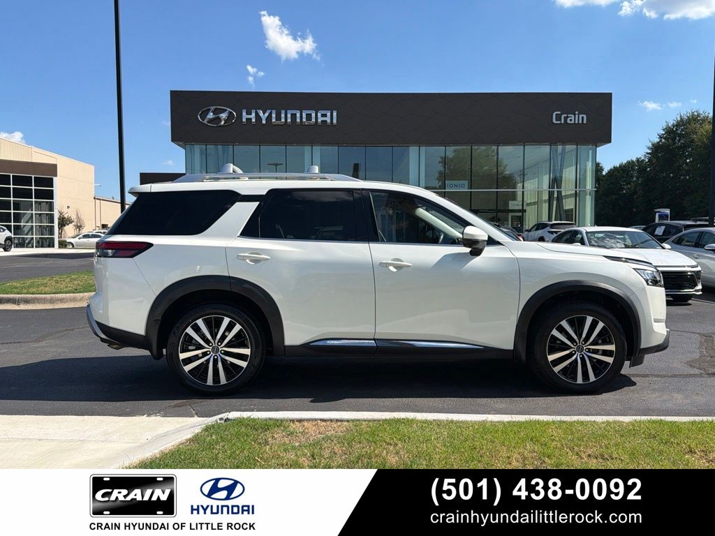 2024 Nissan Pathfinder Platinum 4WD