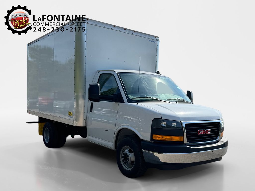 2024 GMC Savana 3500 Work Van 3