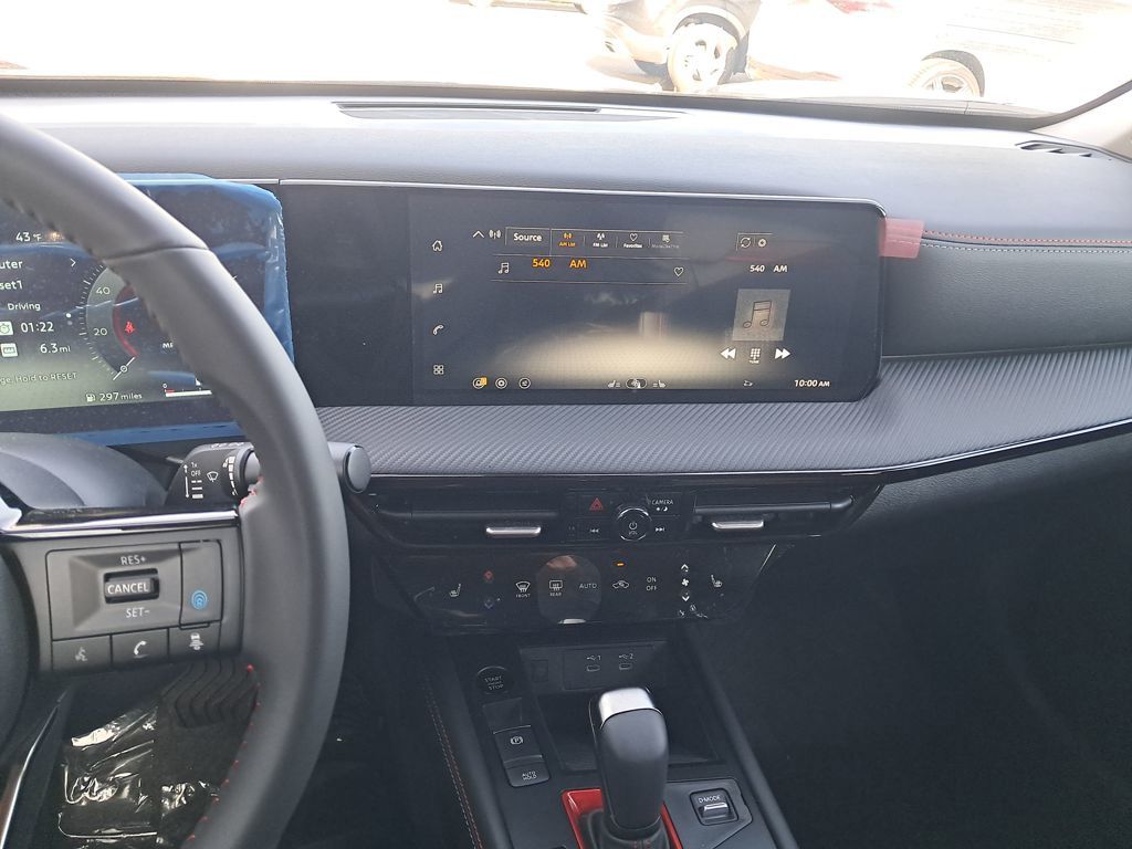 2026 Nissan Kicks SR Brown at South Hills Kia