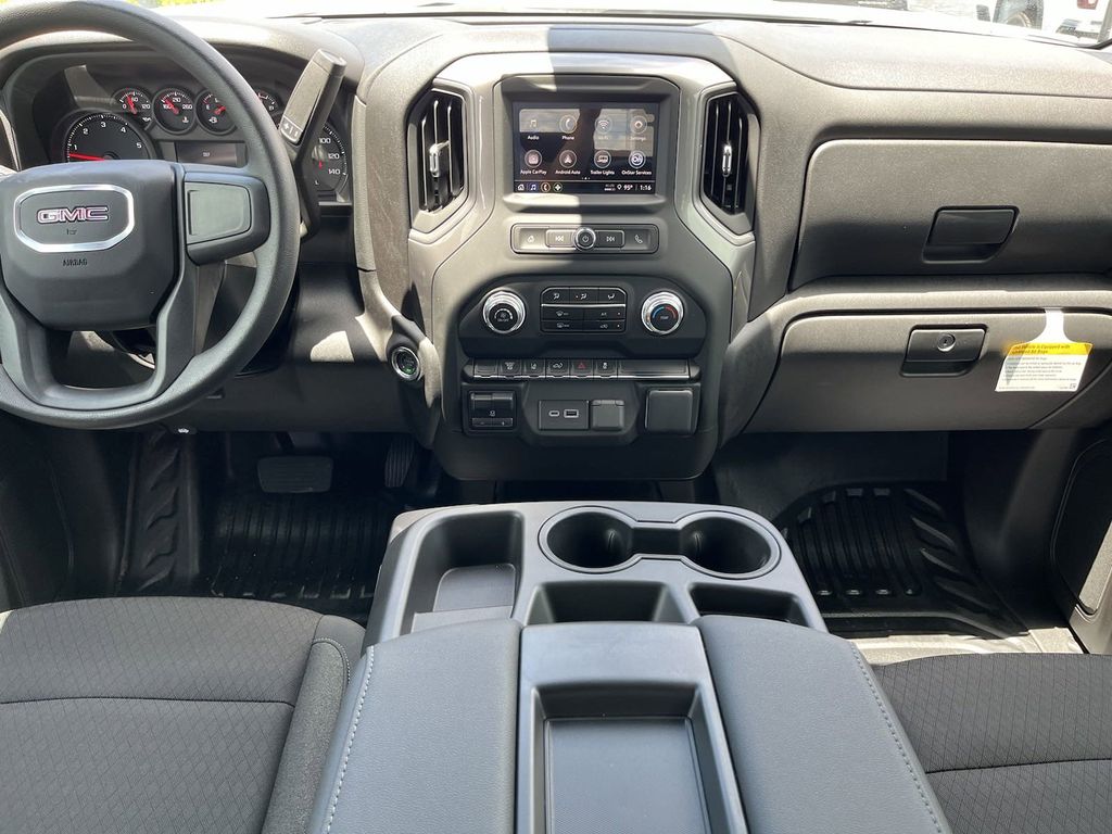 2024 GMC Sierra 2500HD Pro 7