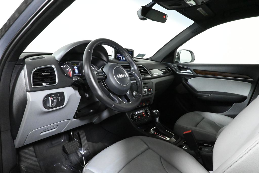 Thumbnail: 2017 Audi Q3 - 14