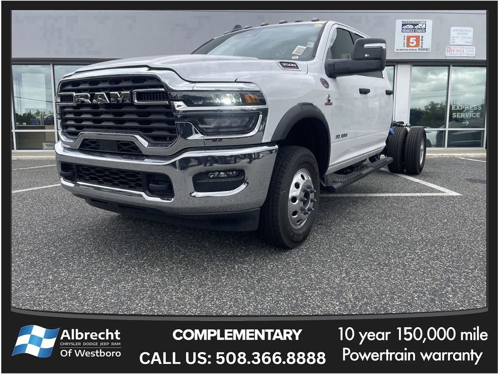 Bright White Clearcoat 2026 RAM 3500 Chassis Pickup Truck Four-Wheel Drive 8-Speed Automatic