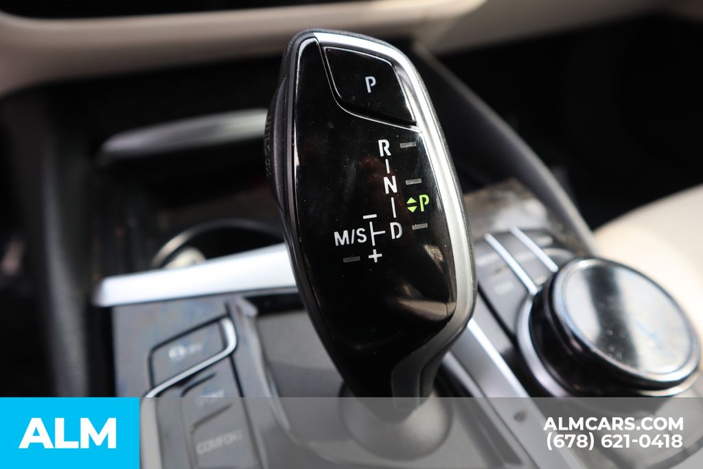 Used 2023 White BMW 540i xDrive image 31