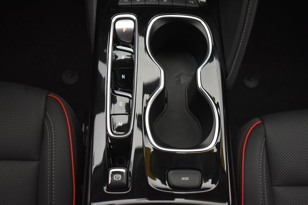 2023 Buick Envision Essence 32