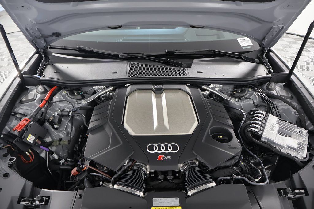 Thumbnail: 2026 Audi RS 6 - 9