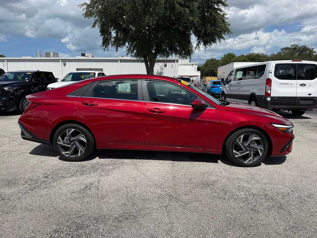Used 2025 Hyundai Elantra Sedan