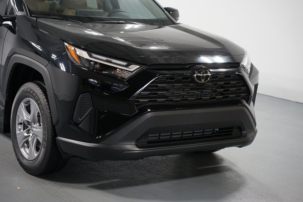 Thumbnail: 2025 Toyota RAV4 - 4