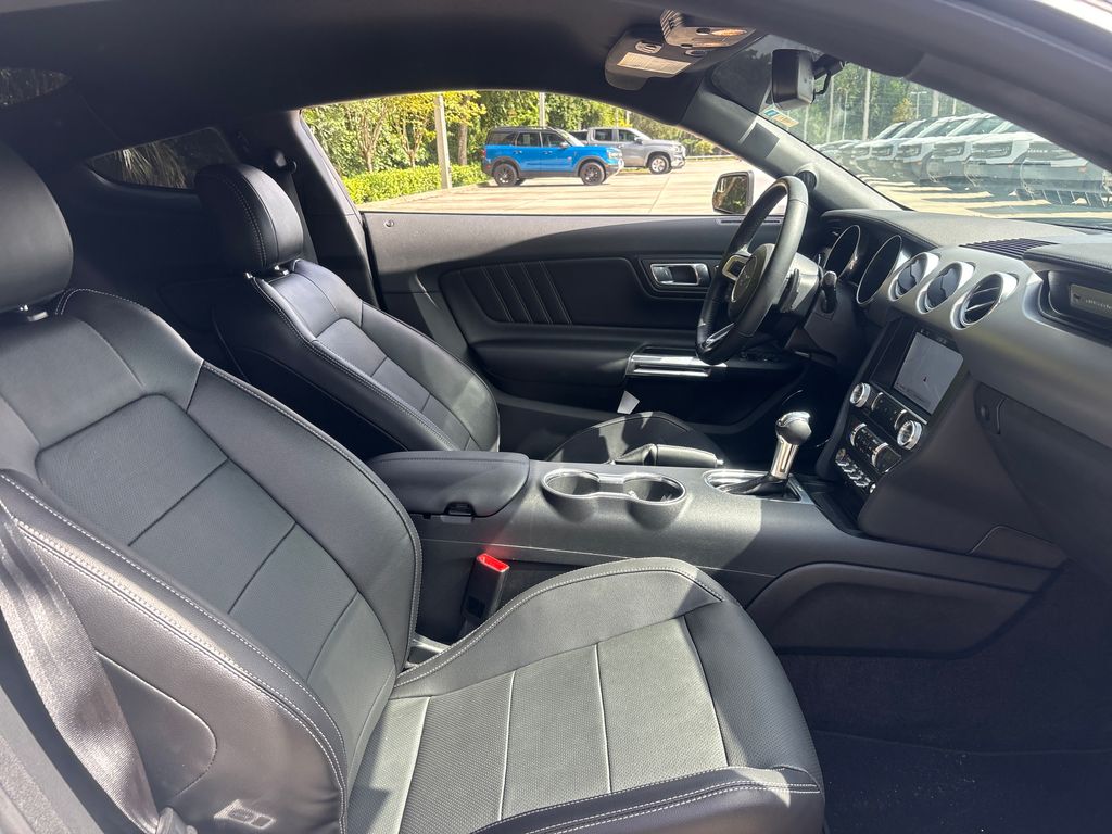 Certified Used 2018 White Ford GT Premium image 28