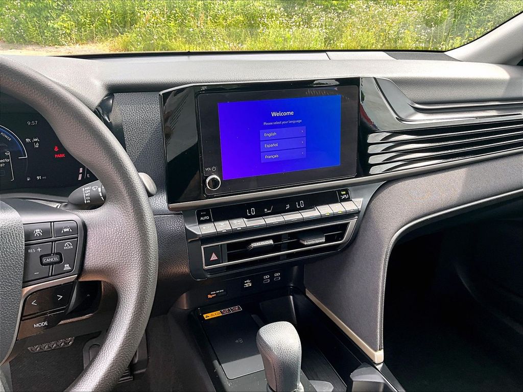 2026 Toyota Camry — photo 25