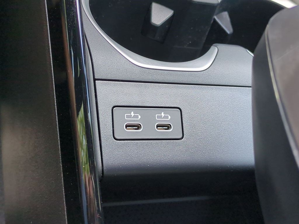 New 2026 White BMW xDrive28i image 23