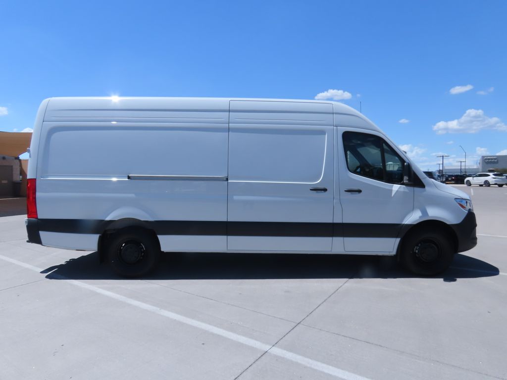 Thumbnail: 2026 Mercedes-Benz Sprinter - 4