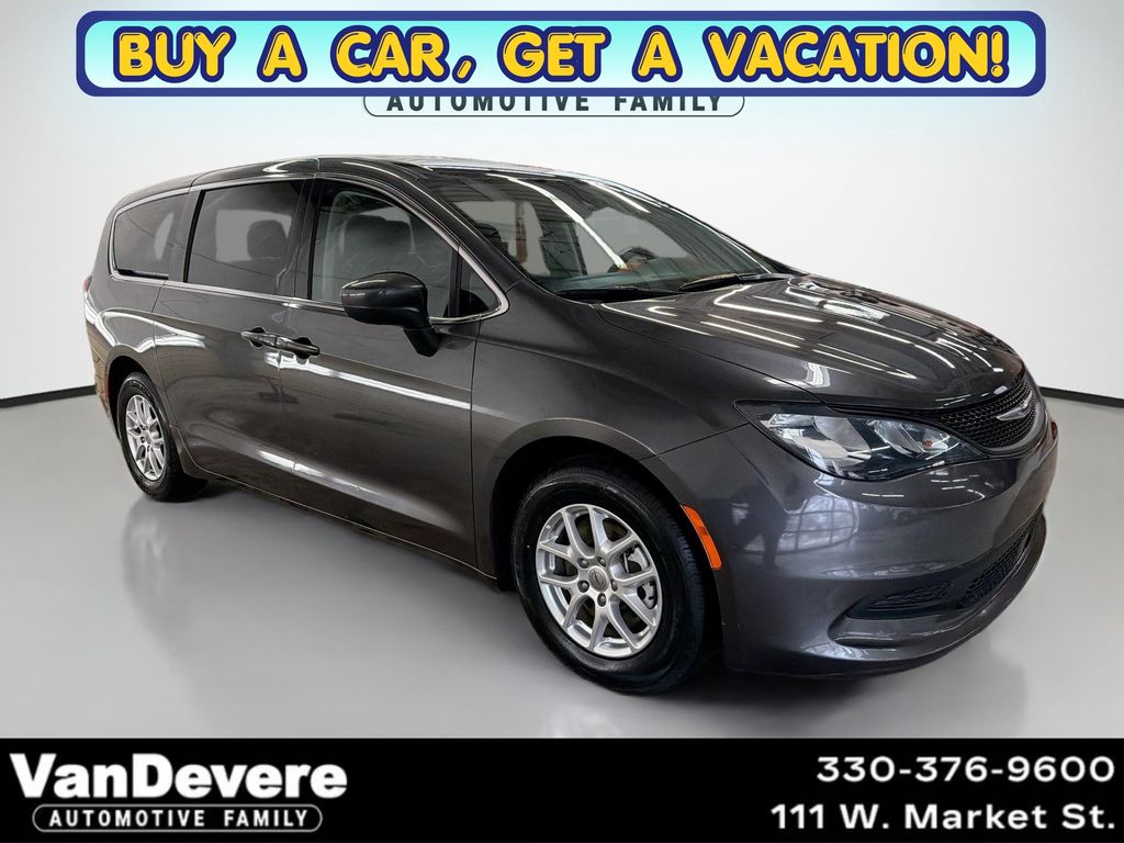 2023 Chrysler Voyager LX FWD